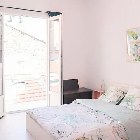 Le Rostan Deux Chambres Avec Balcons *